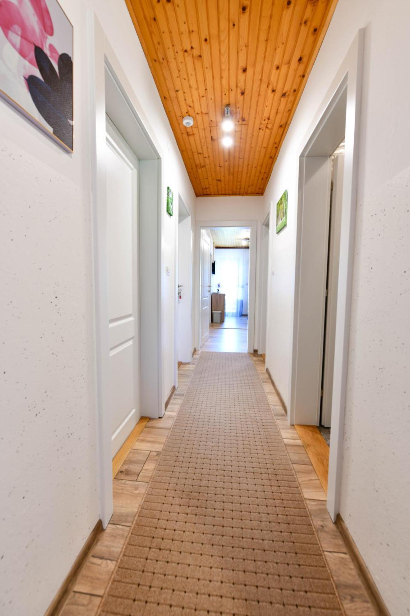 Apartment & Rooms Luketic Rastovaca Ngoại thất bức ảnh