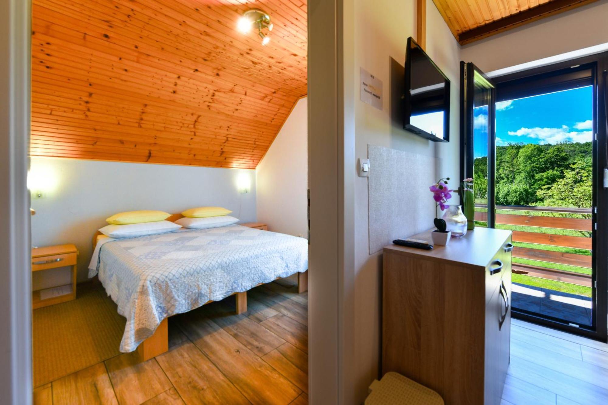 Apartment & Rooms Luketic Rastovaca Ngoại thất bức ảnh