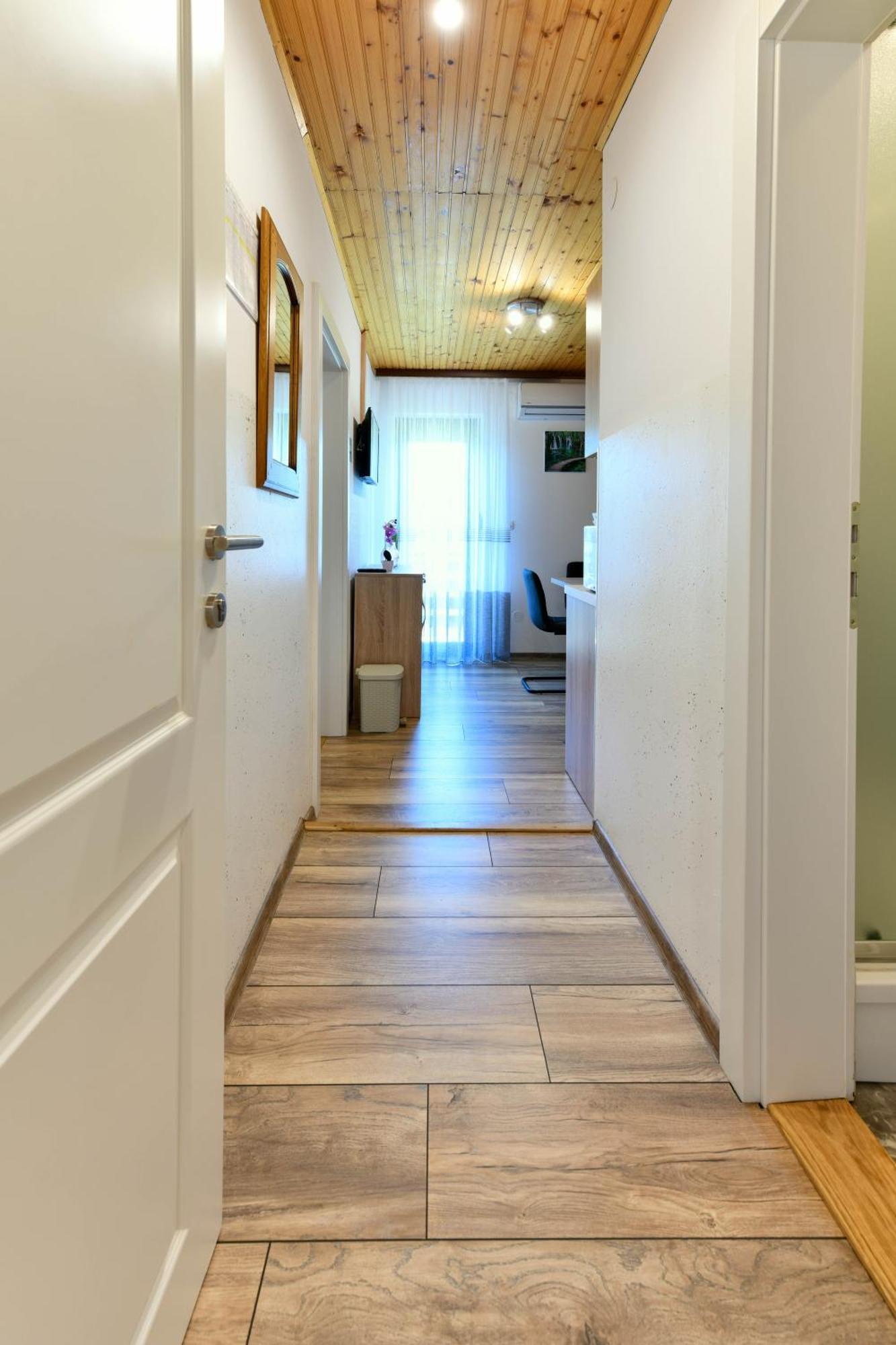 Apartment & Rooms Luketic Rastovaca Ngoại thất bức ảnh