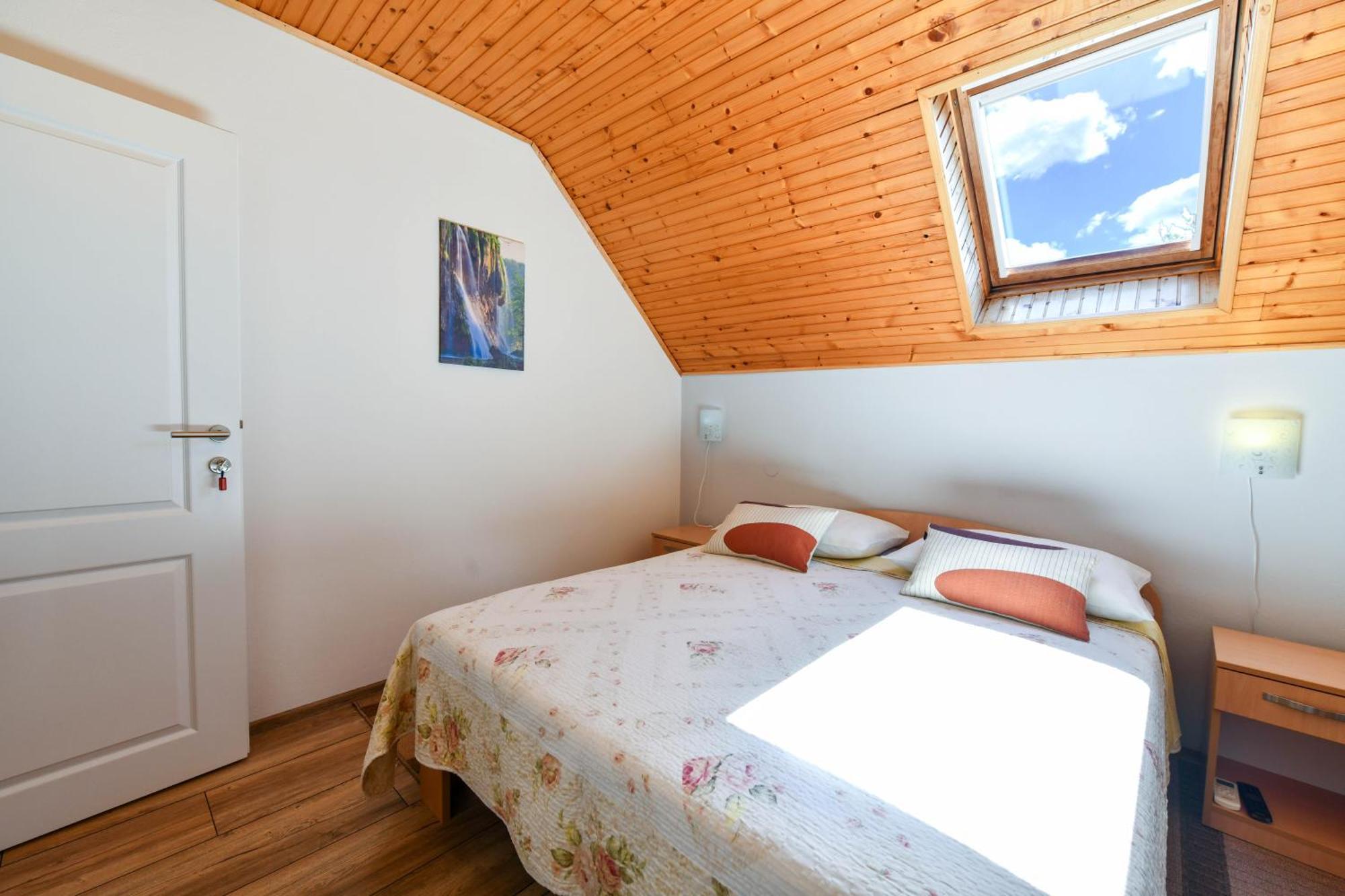 Apartment & Rooms Luketic Rastovaca Ngoại thất bức ảnh