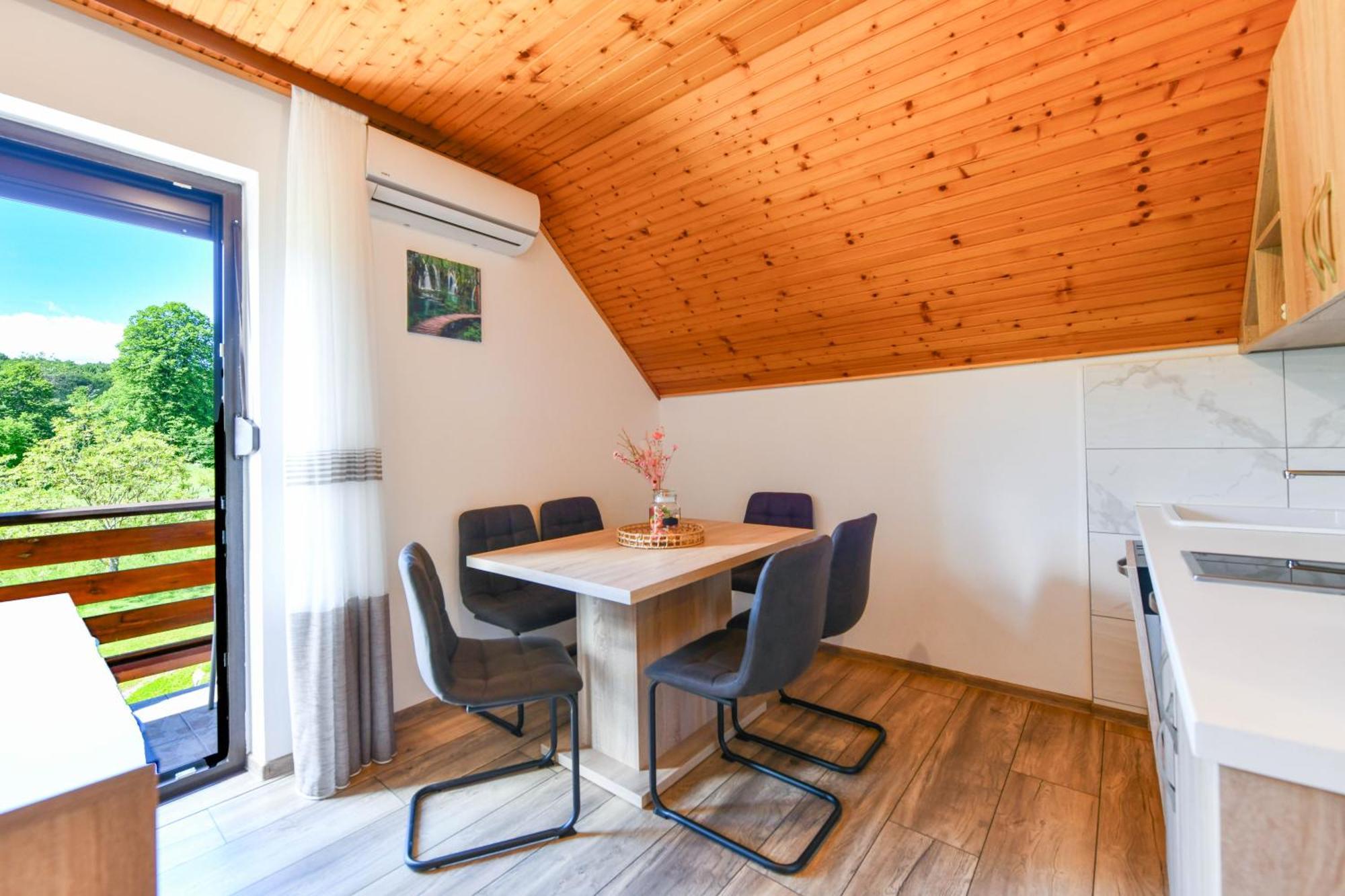 Apartment & Rooms Luketic Rastovaca Ngoại thất bức ảnh