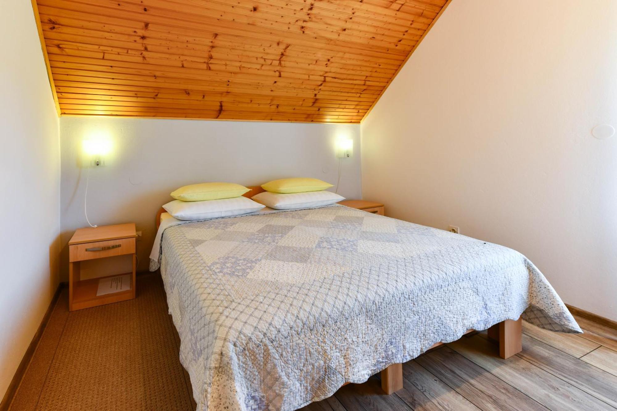 Apartment & Rooms Luketic Rastovaca Ngoại thất bức ảnh